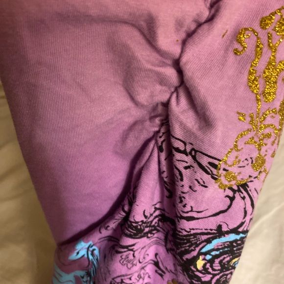 579 Purple Tee with Gold Design - Picture 5 of 6